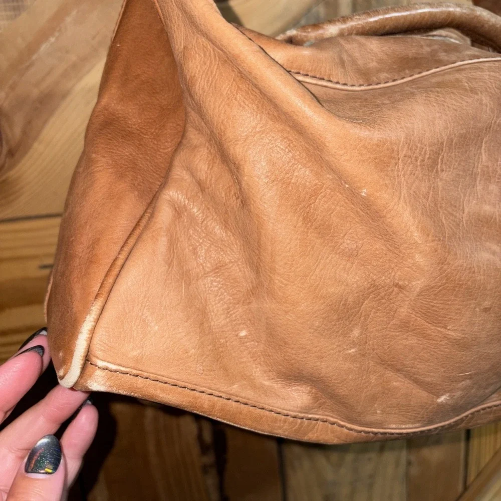 Vtg Tumi Full Grain Leather Tan Duffel Satchel Bag Crossbody Removable Strap